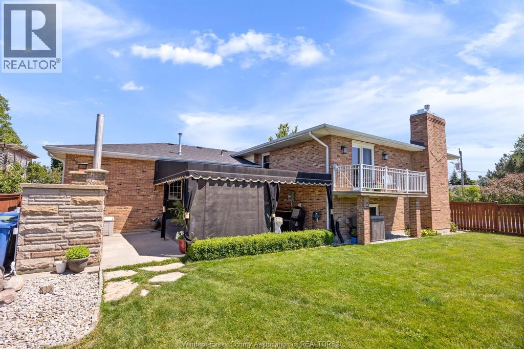 1545 WILLOW DRIVE - 30