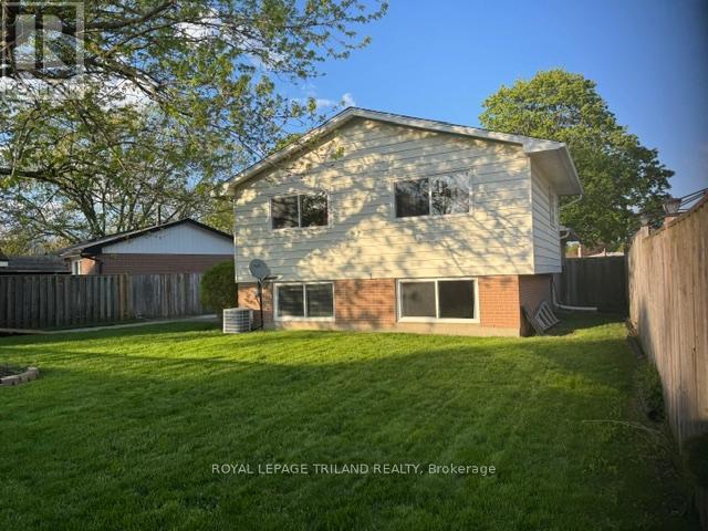 66 GARLAND CRESCENT - 31