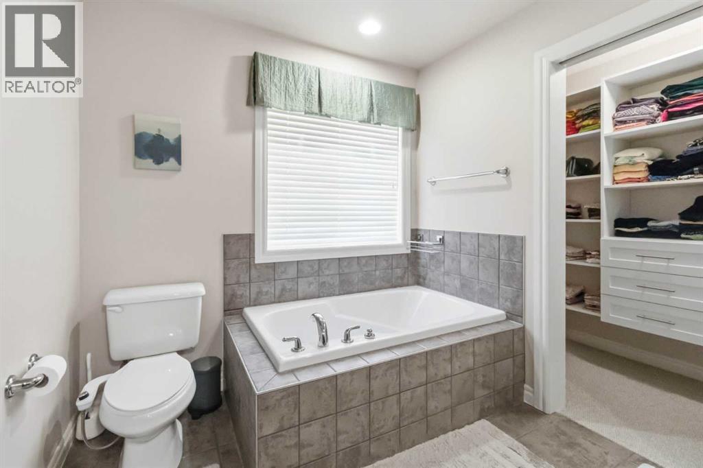 19 Saddleland Drive - 27