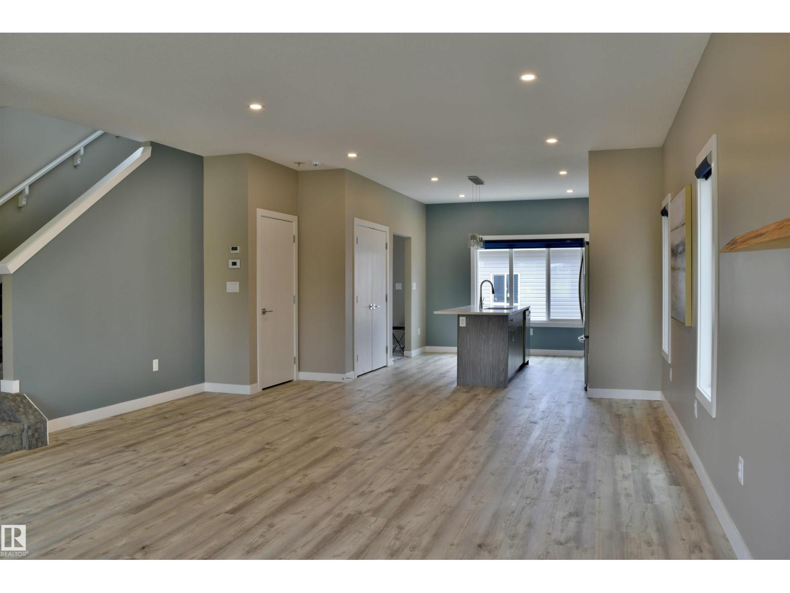 61 DILLINGHAM AV - 9