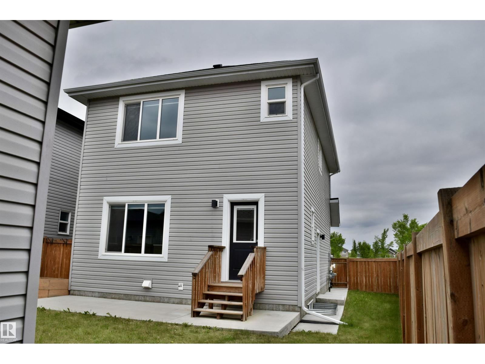 61 DILLINGHAM AV - 43