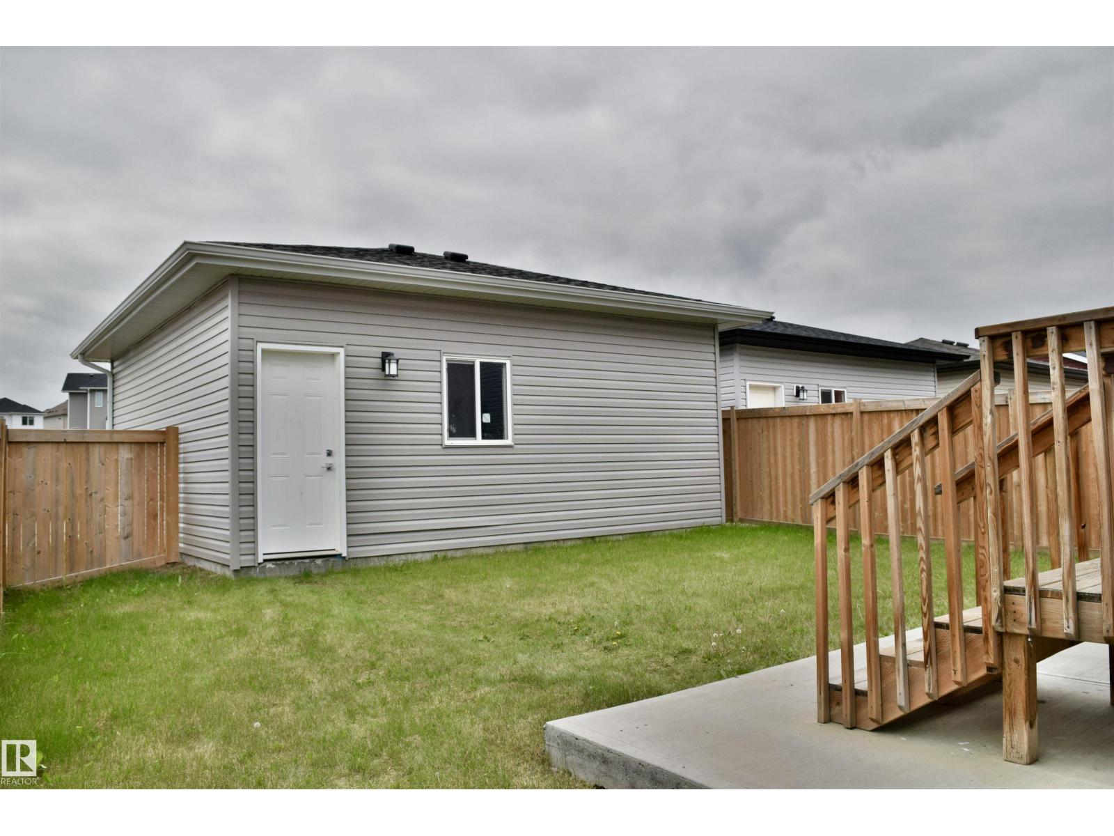 61 DILLINGHAM AV - 46