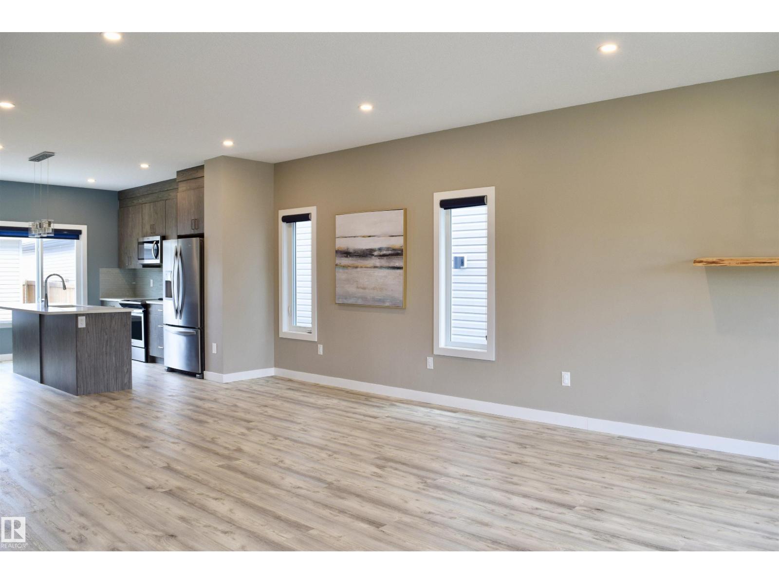 61 DILLINGHAM AV - 6