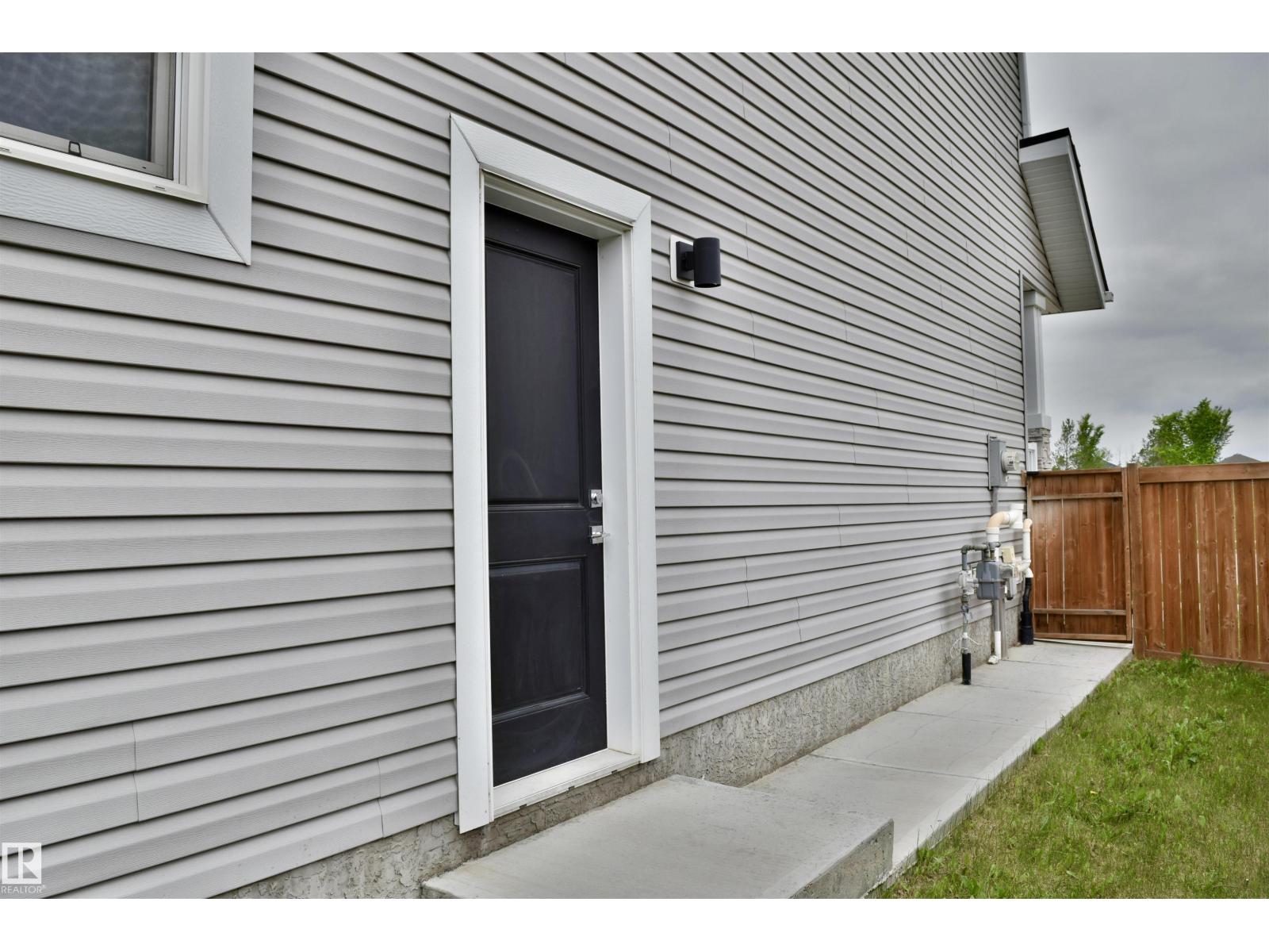 61 DILLINGHAM AV - 47