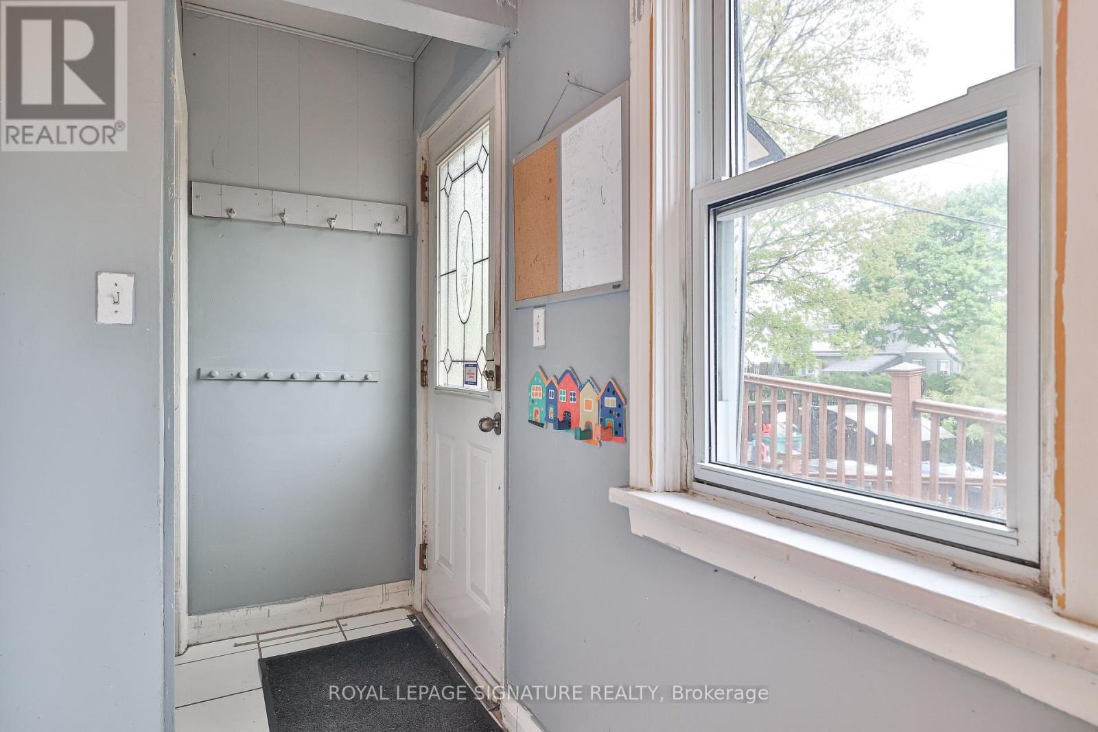 178 ANGELENE STREET - 4