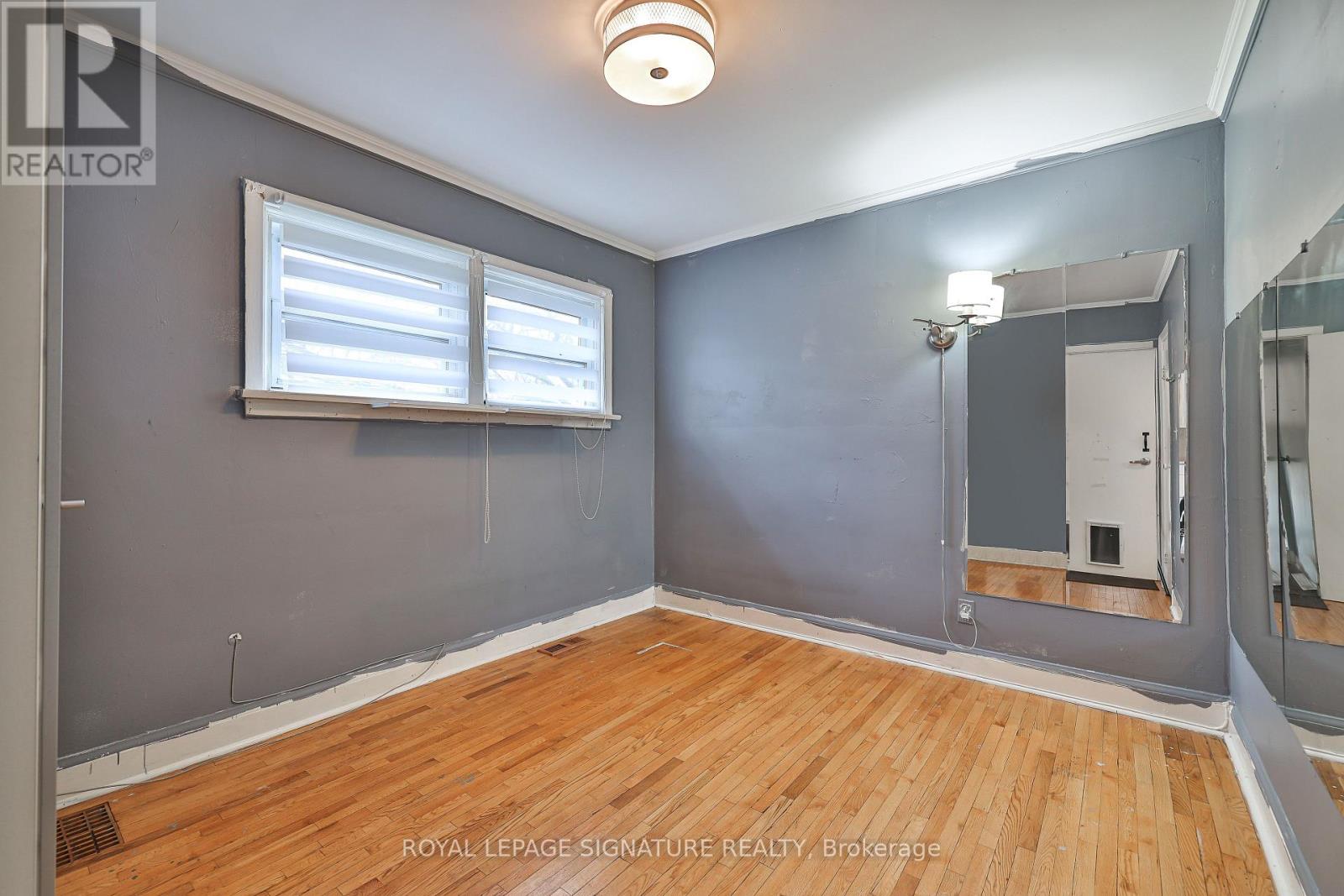 178 ANGELENE STREET - 5