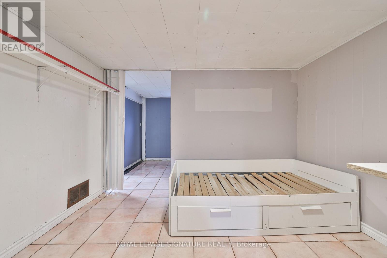 178 ANGELENE STREET - 28