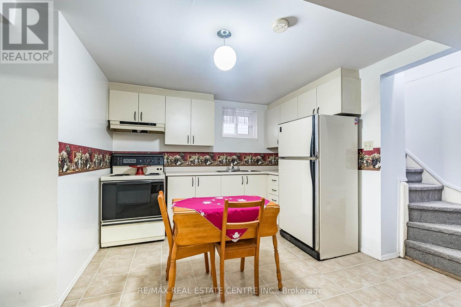 82 CANDY CRESCENT - 37