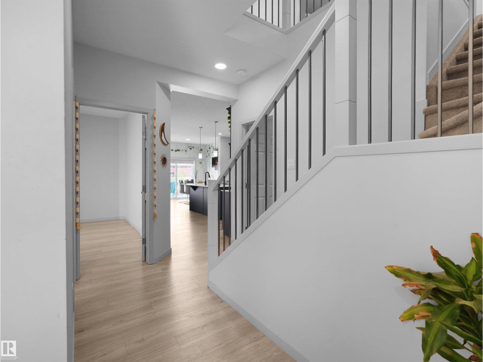 4615 175 AV NW - 15