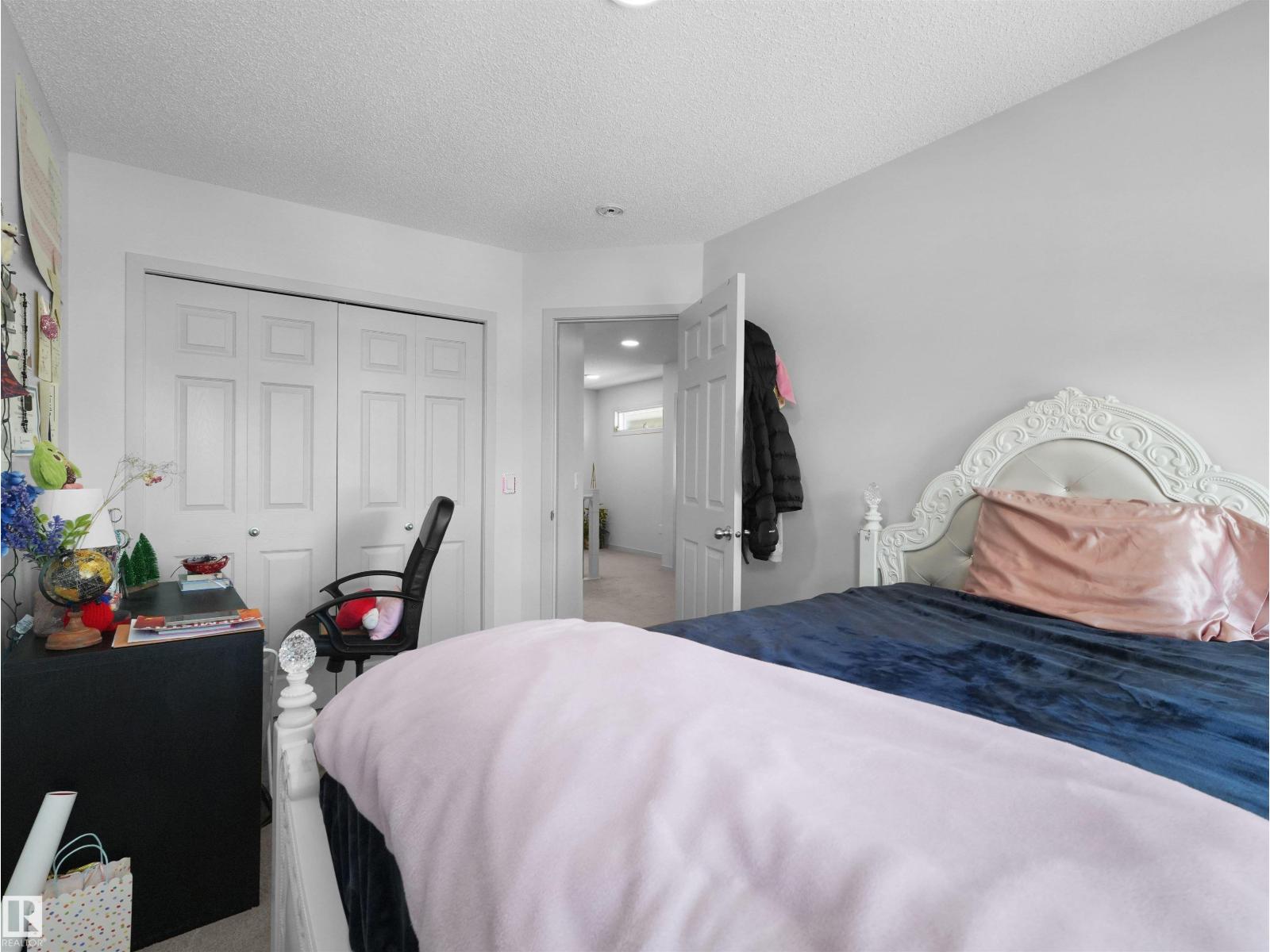 4615 175 AV NW - 39