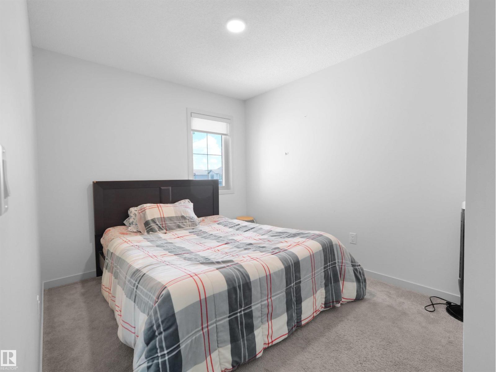 4615 175 AV NW - 40