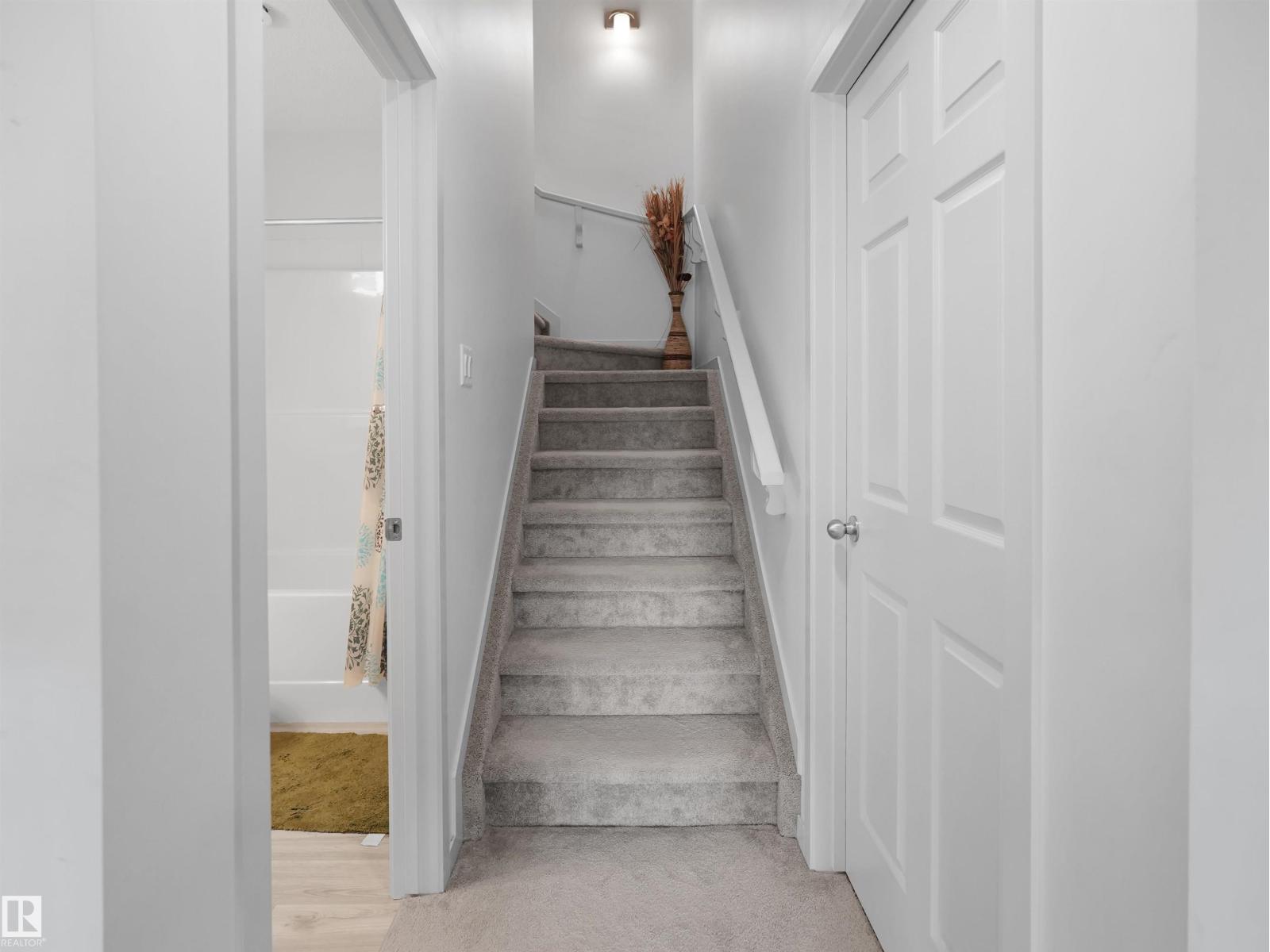 4615 175 AV NW - 53