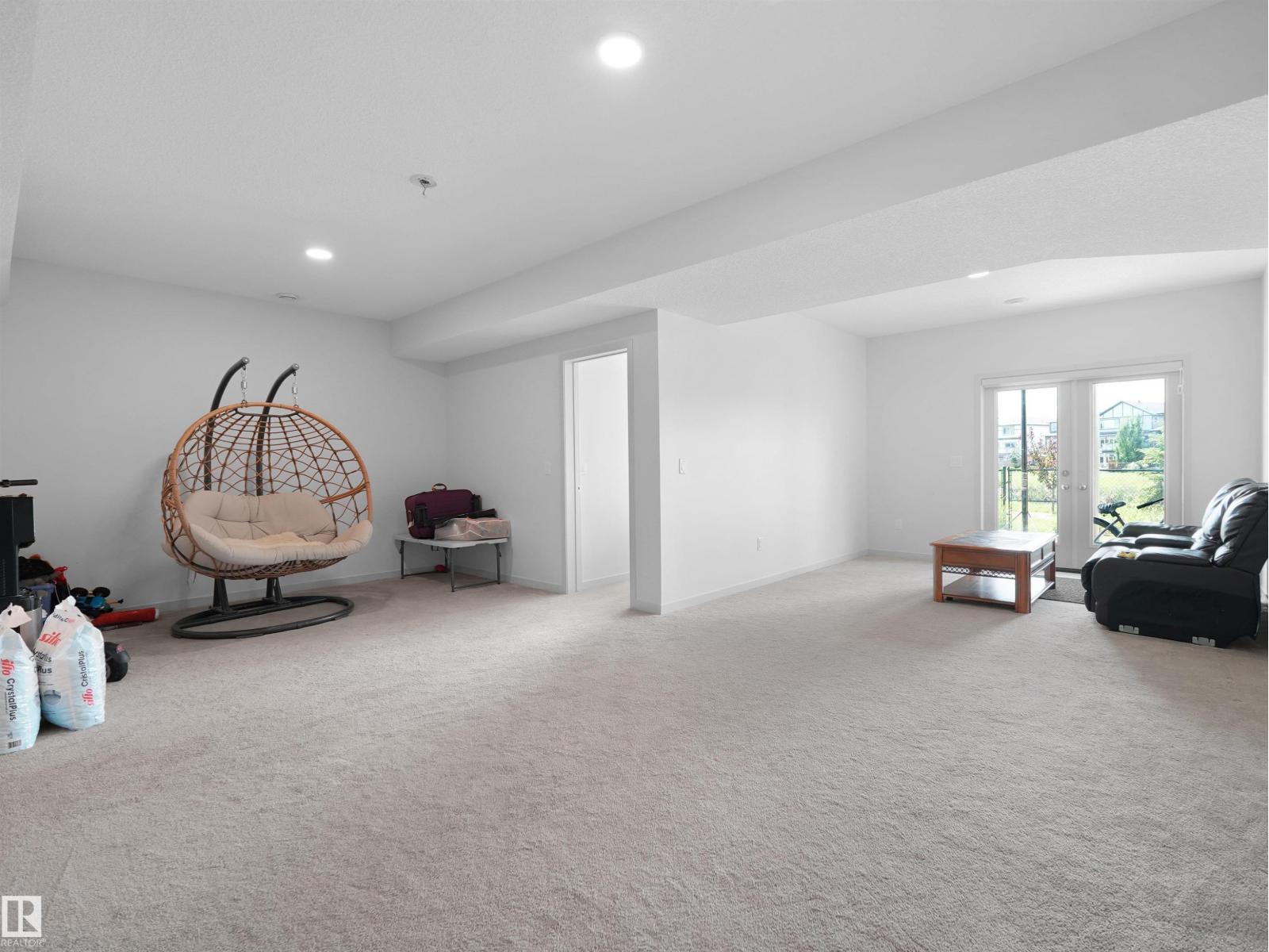4615 175 AV NW - 57