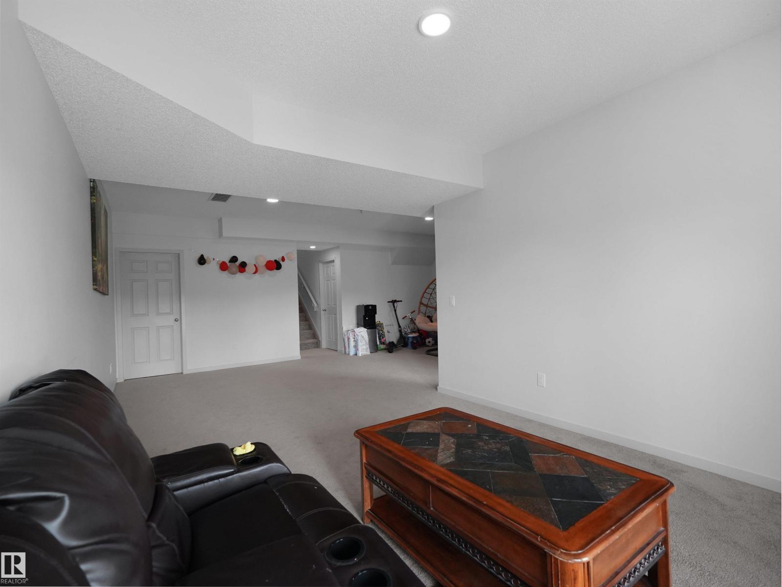 4615 175 AV NW - 59