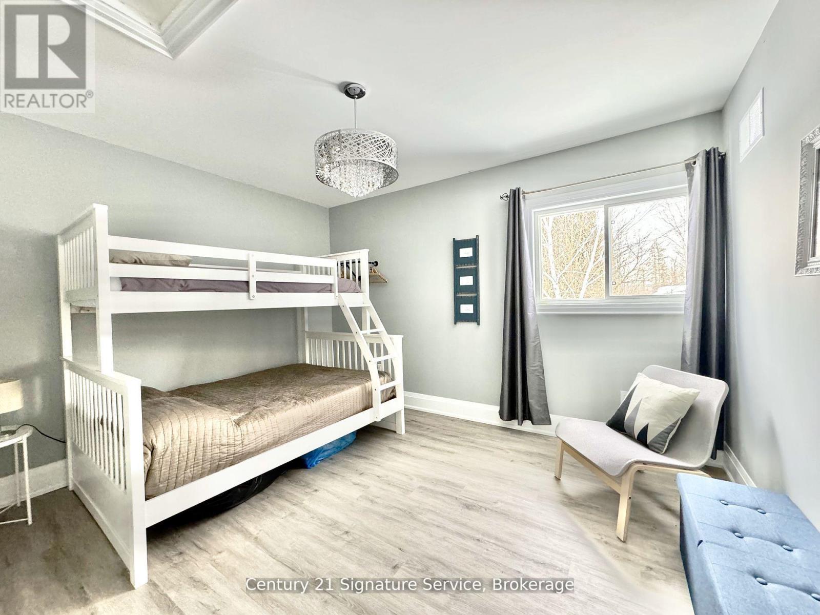 127 MASKINONGE ROAD - 37