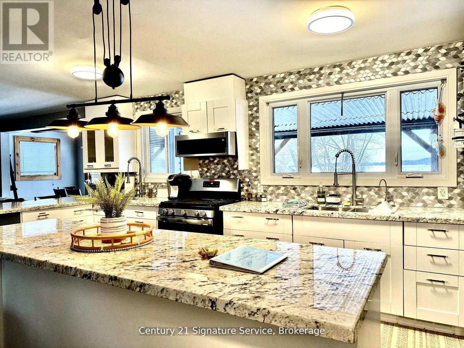 127 MASKINONGE ROAD - 8