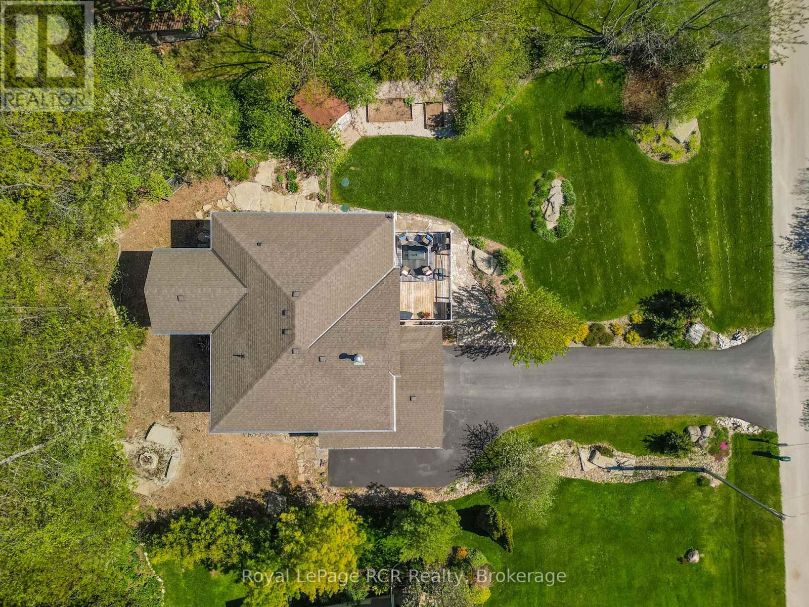 154 MACINTOSH DRIVE - 38