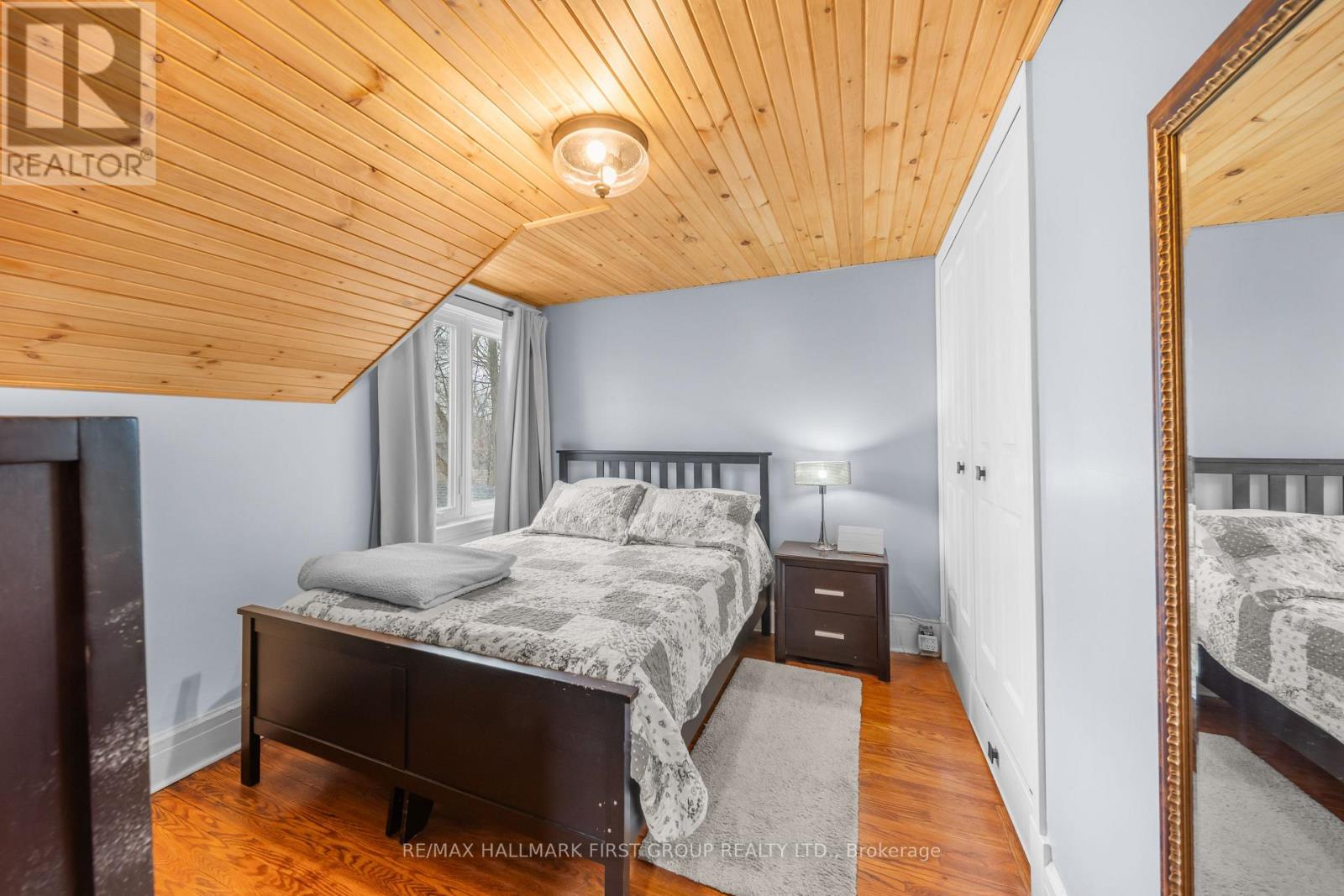 7 MCMURCHY AVENUE S - 26