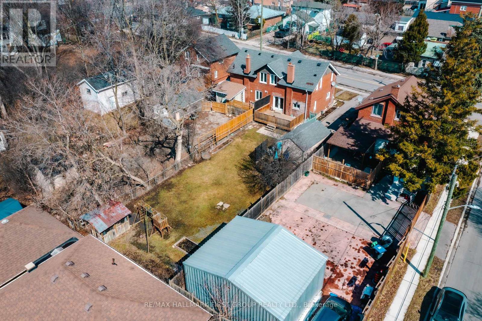 7 MCMURCHY AVENUE S - 5