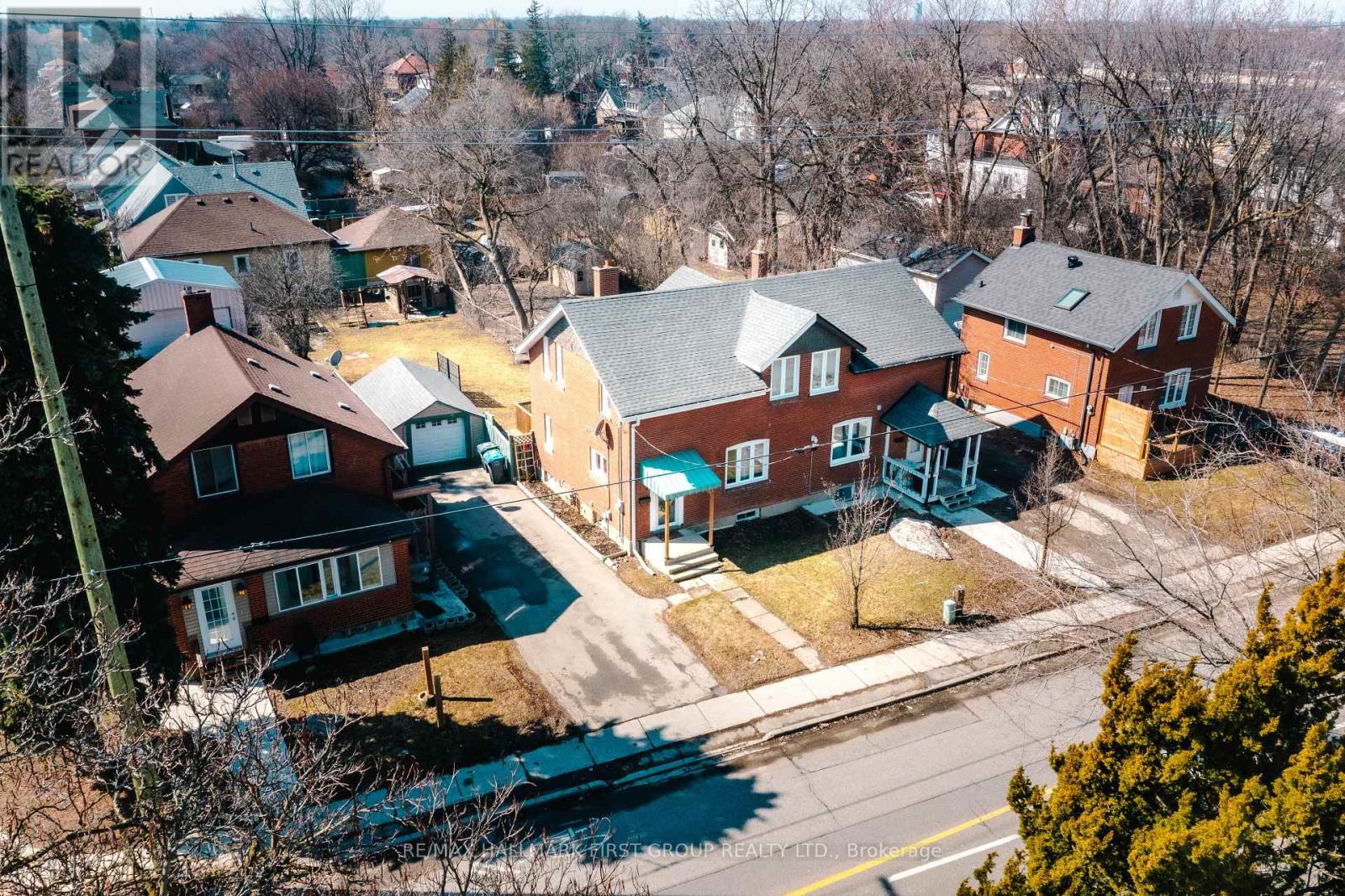 7 MCMURCHY AVENUE S - 8
