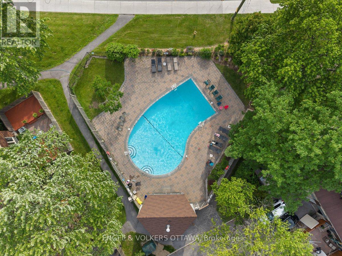 34 VIEWPOINTE PRIVATE - 24