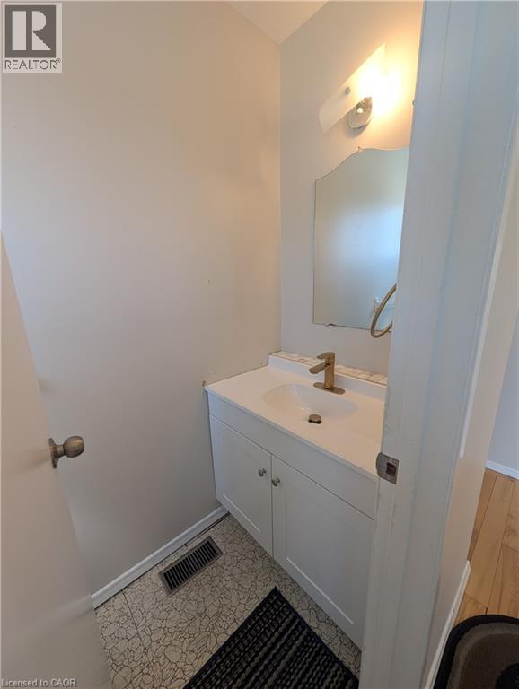 #7 27 ADDINGTON Street - 6