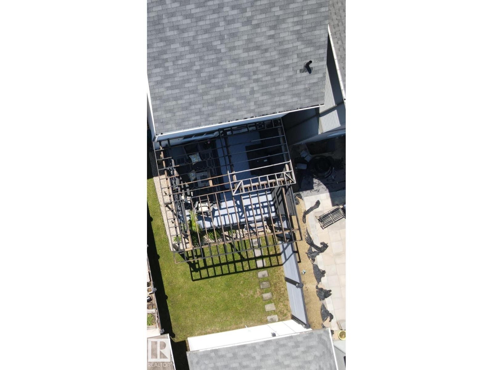 17123 49 ST NW - 52