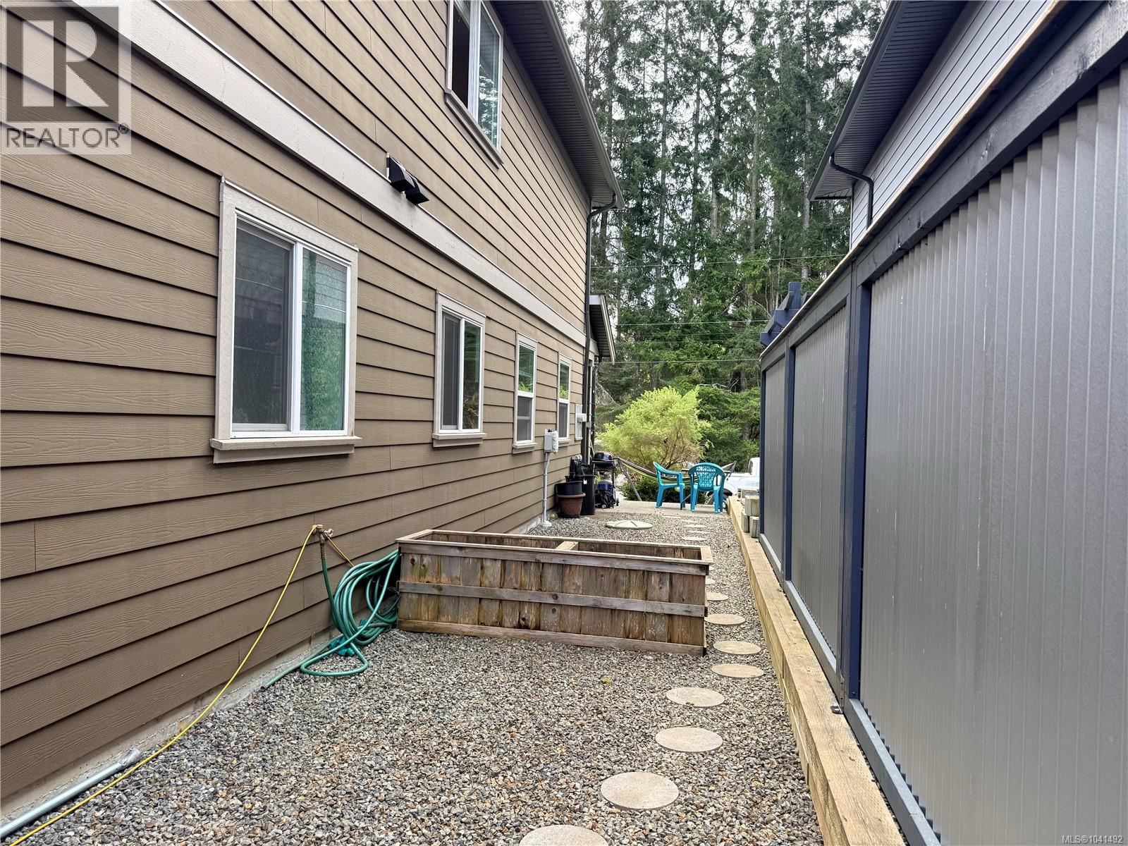 6986 Wright Rd - 24