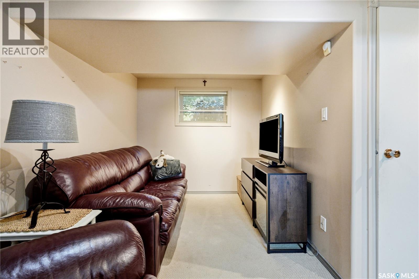 275 Wrigley CRESCENT — photo 29