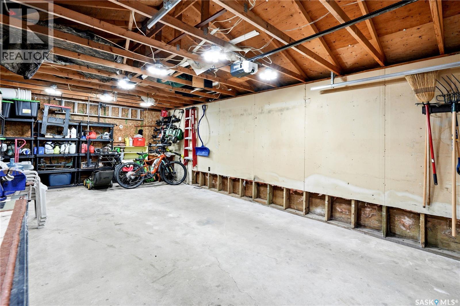 275 Wrigley CRESCENT — photo 39