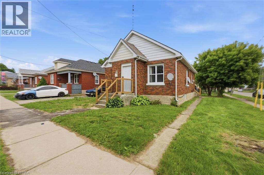 249 CLARENCE Street - 1