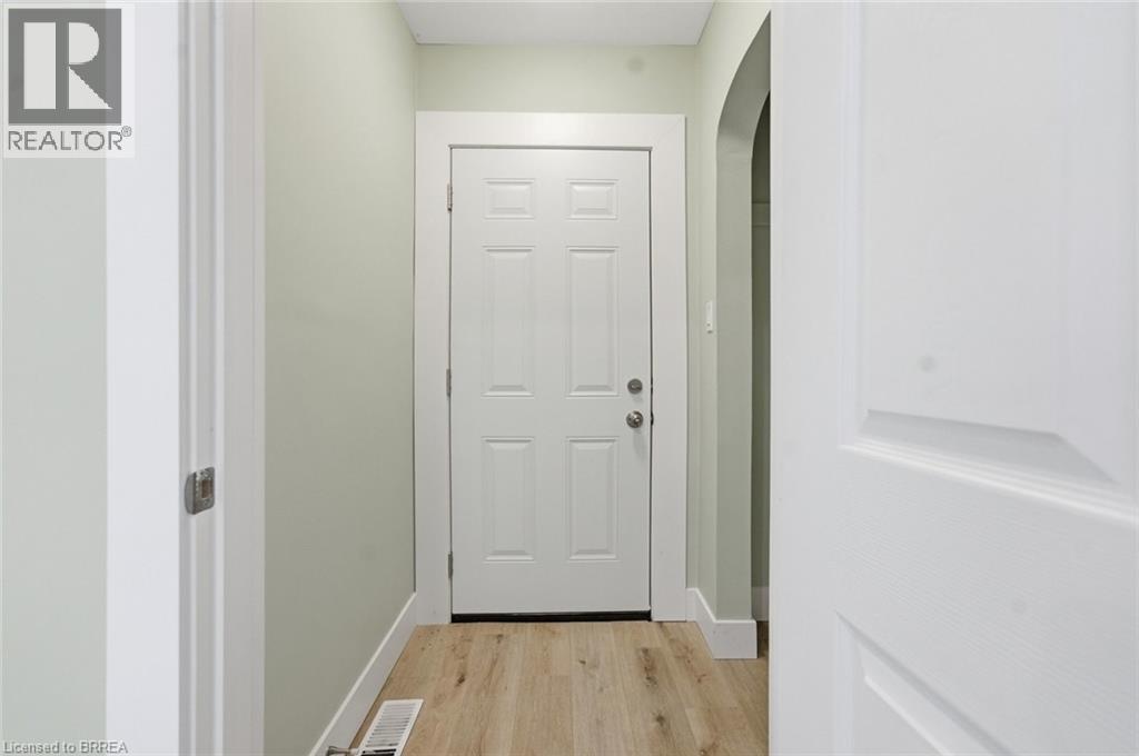 249 CLARENCE Street - 10