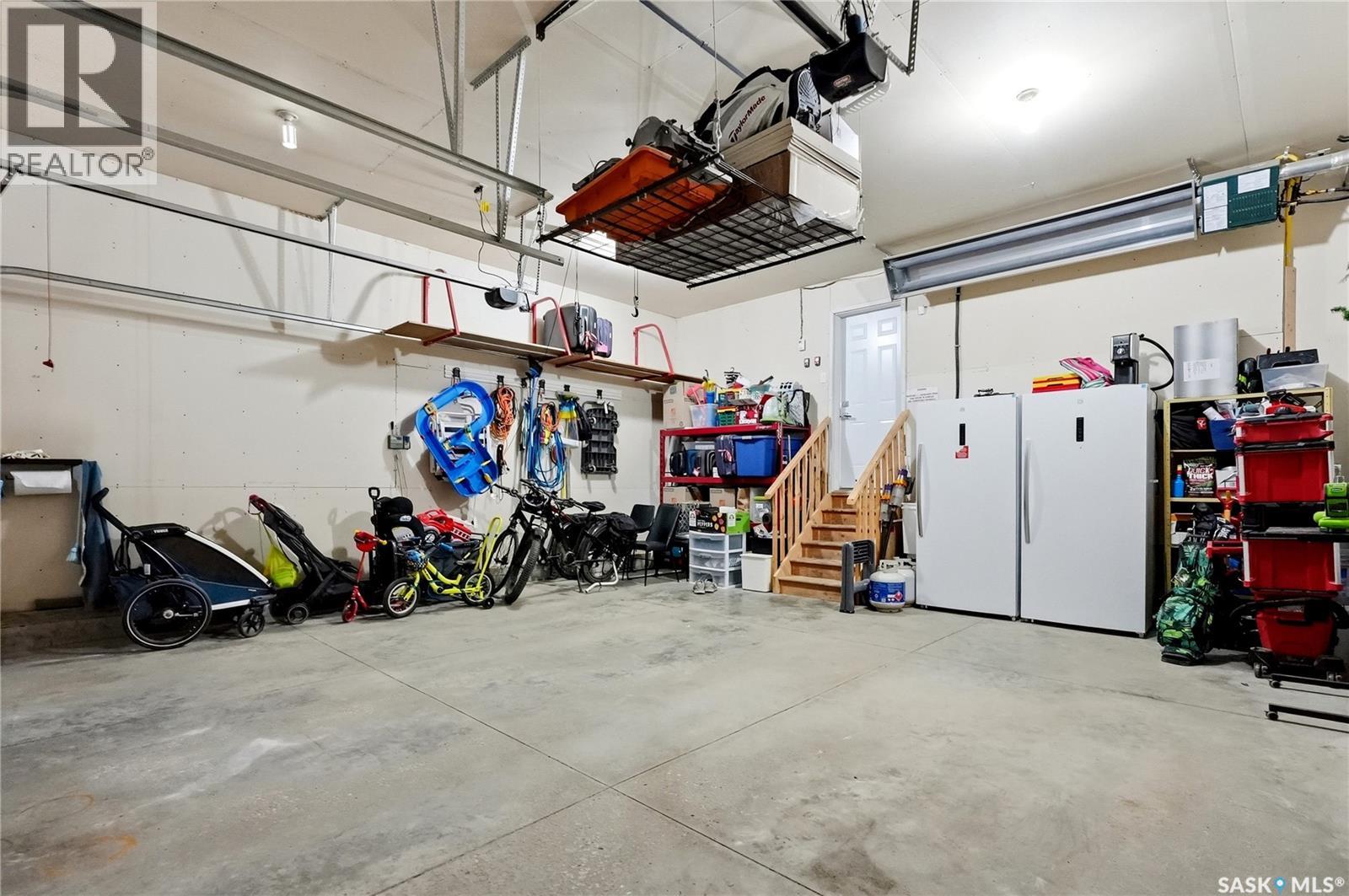 130 Sinclair CRESCENT — photo 49