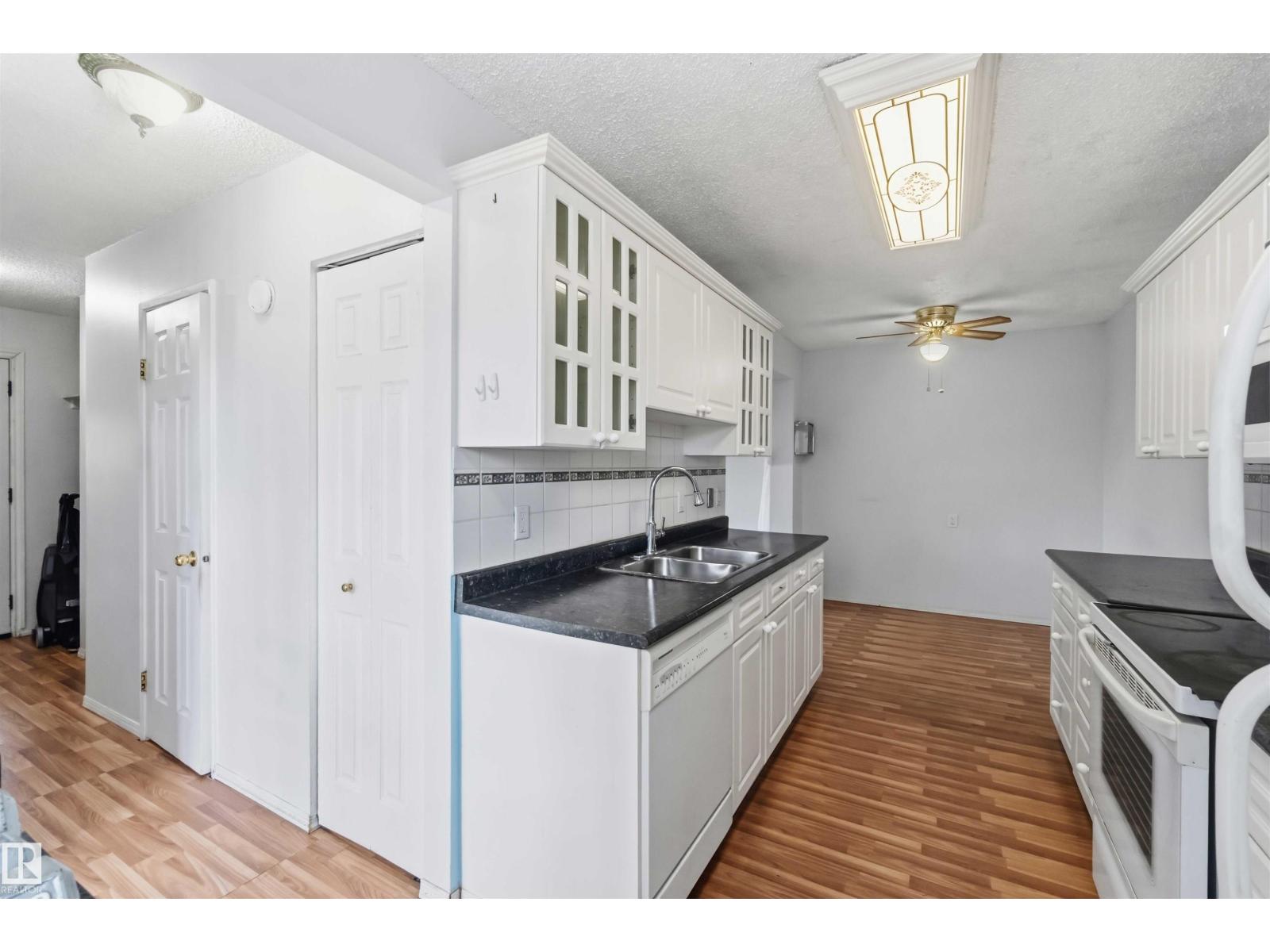 140 PRIMROSE GARDENS GD NW - 14