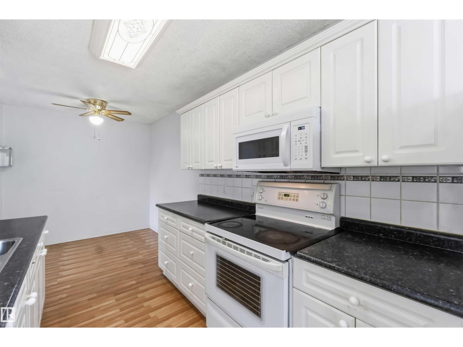 140 PRIMROSE GARDENS GD NW - 16