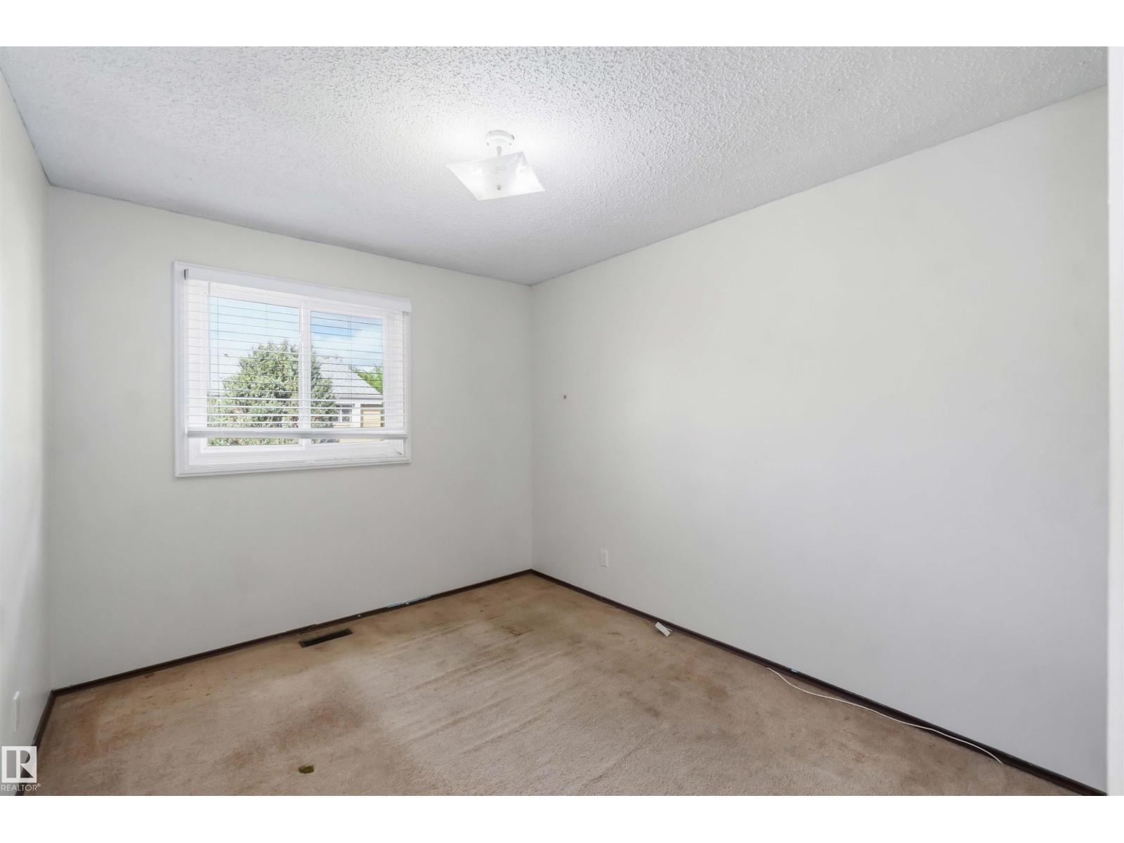 140 PRIMROSE GARDENS GD NW - 27
