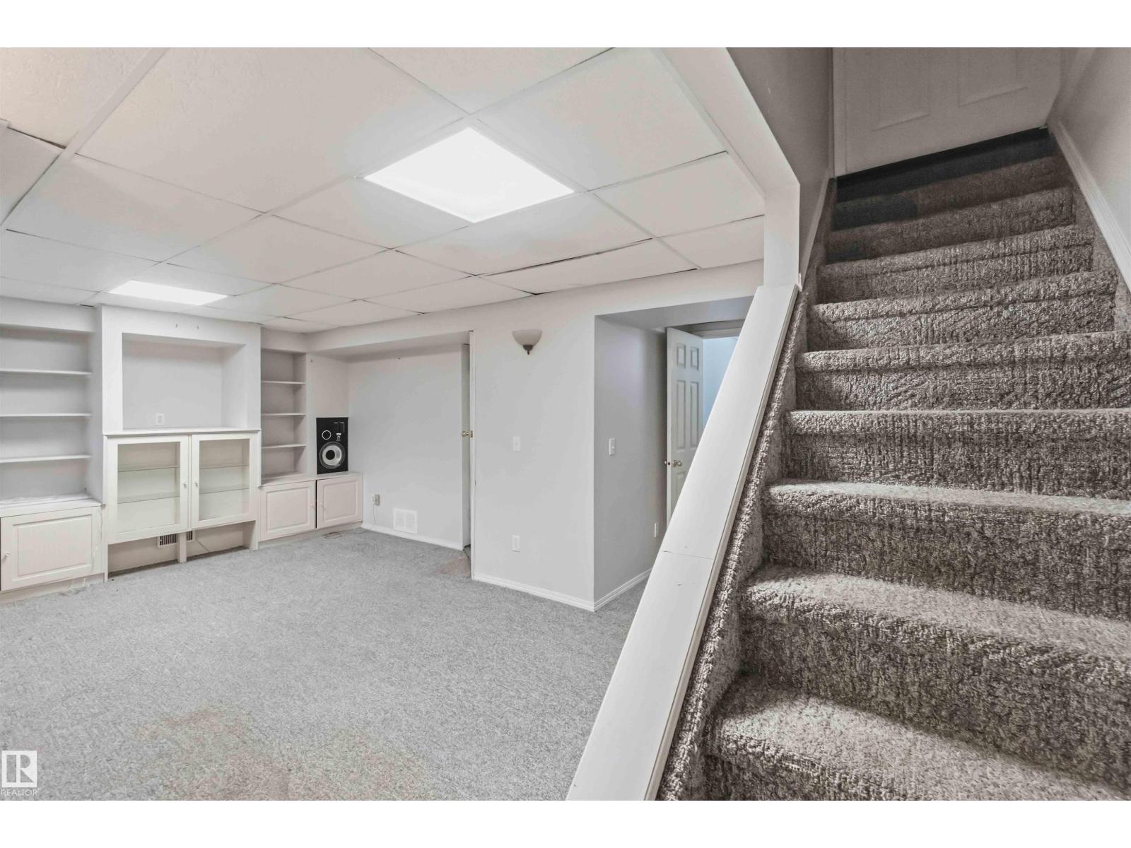 140 PRIMROSE GARDENS GD NW - 34