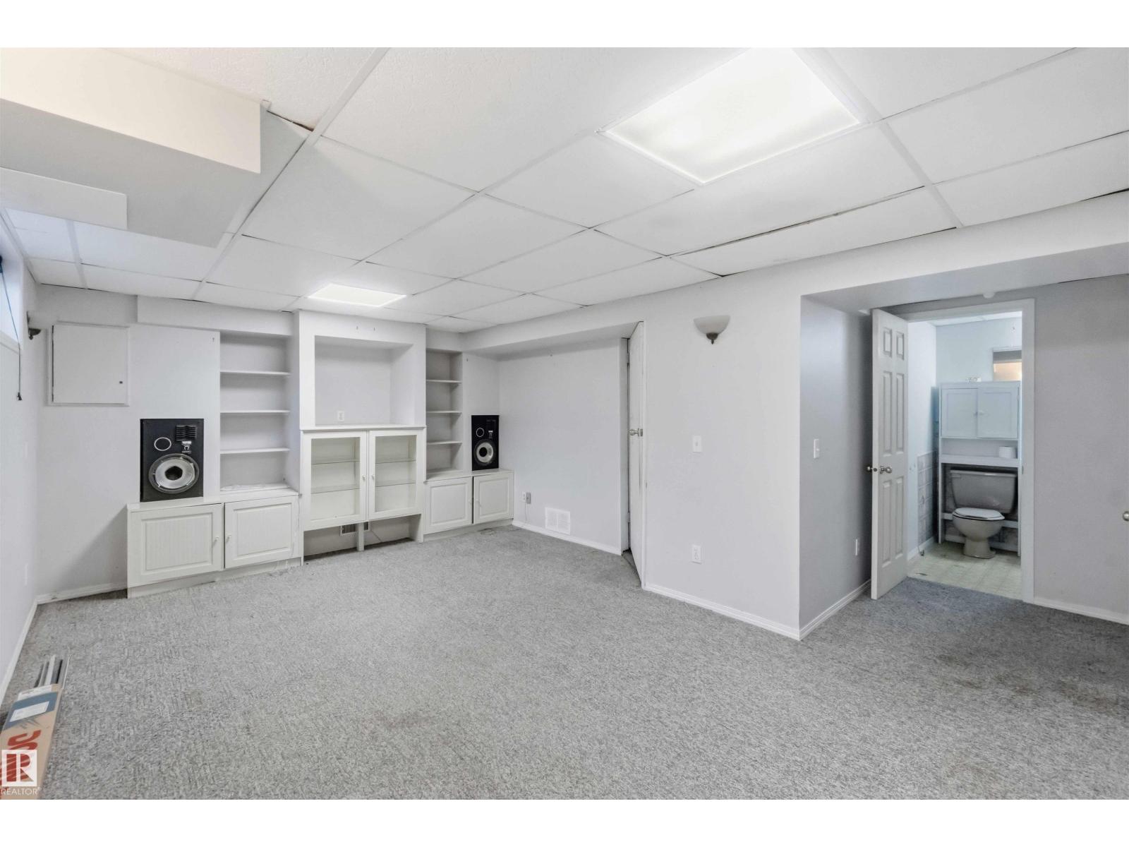 140 PRIMROSE GARDENS GD NW - 35