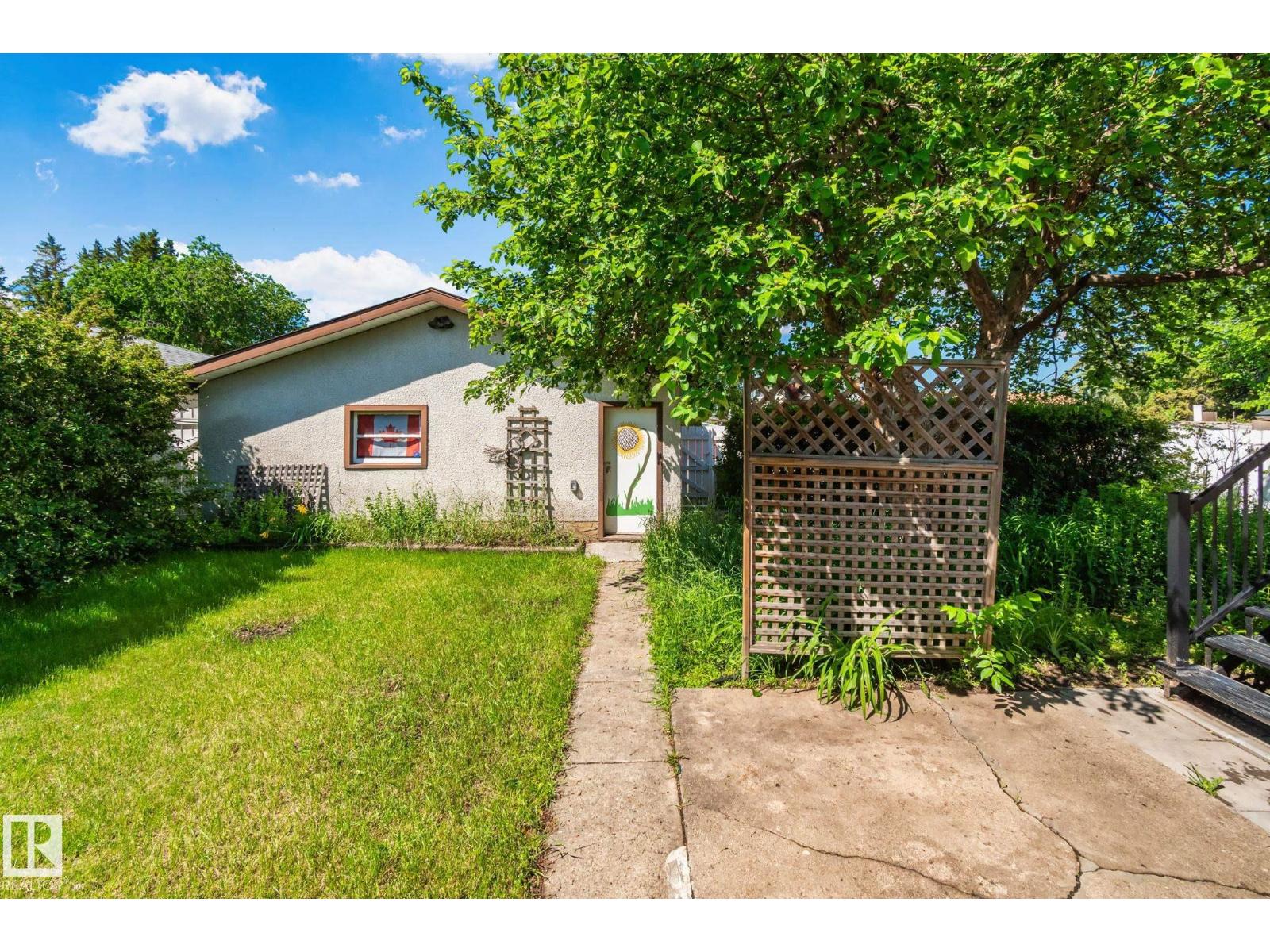 14820 75A ST NW - 32