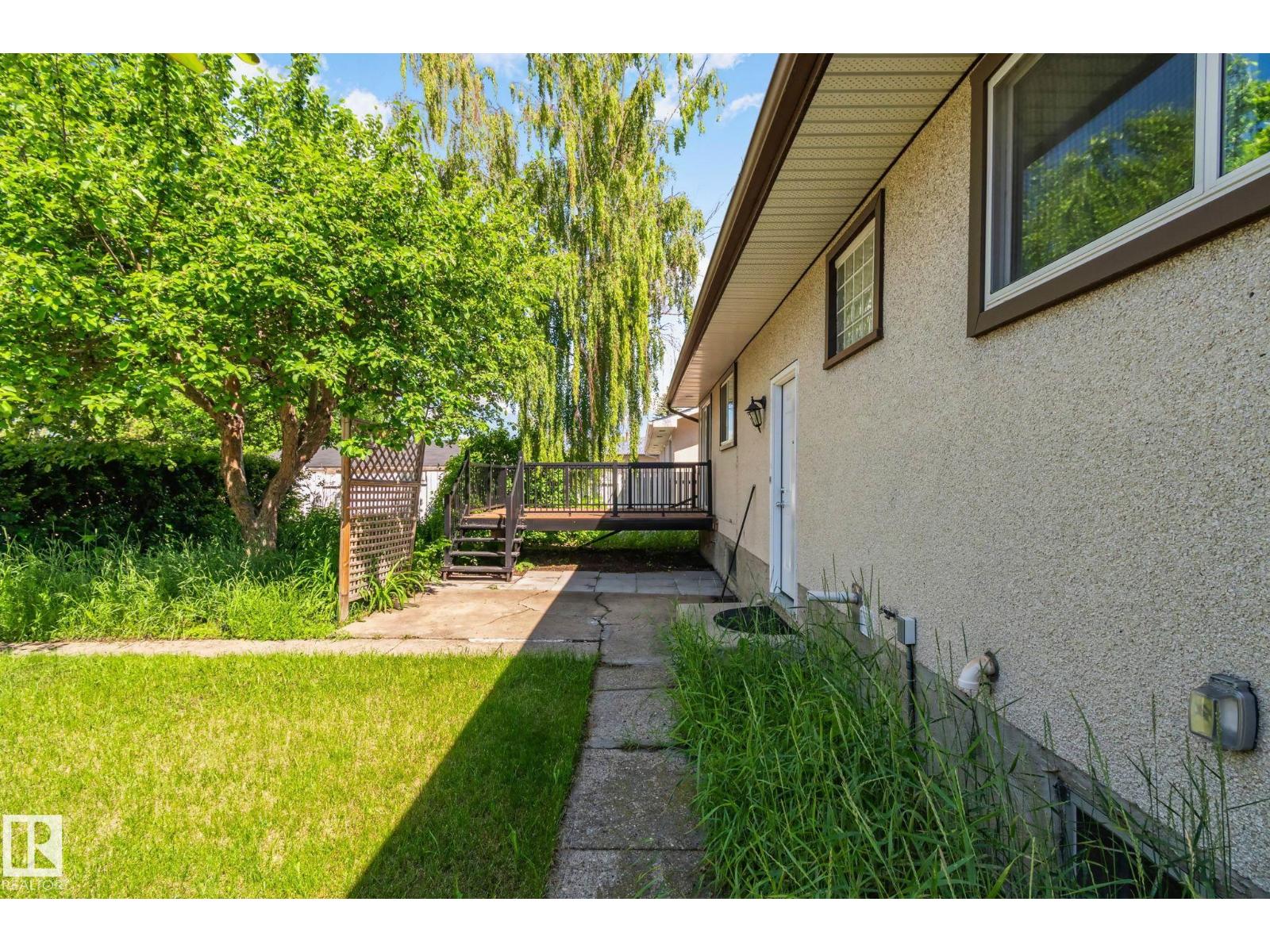 14820 75A ST NW - 33