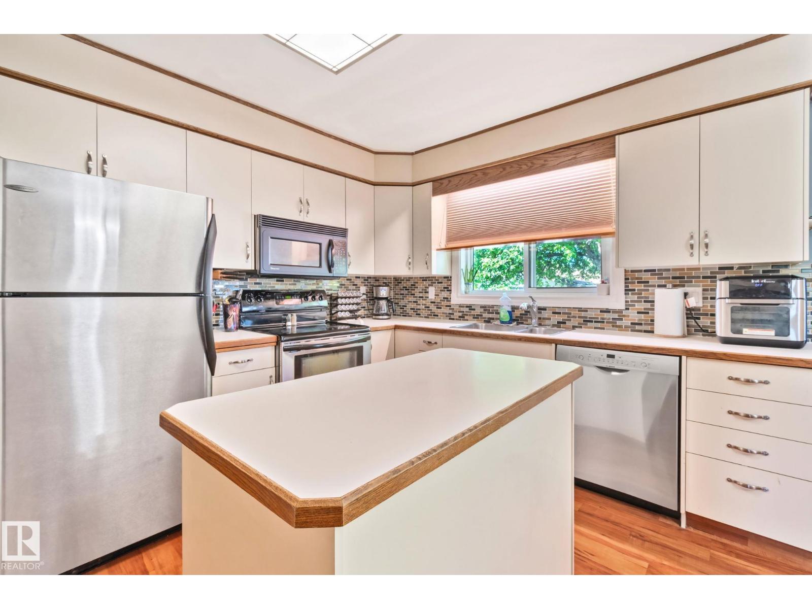 14820 75A ST NW - 9