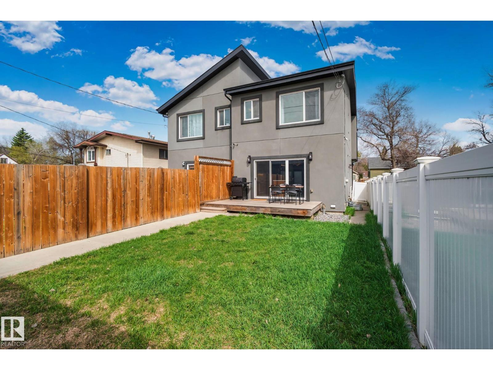 9855 79 AV NW - 47