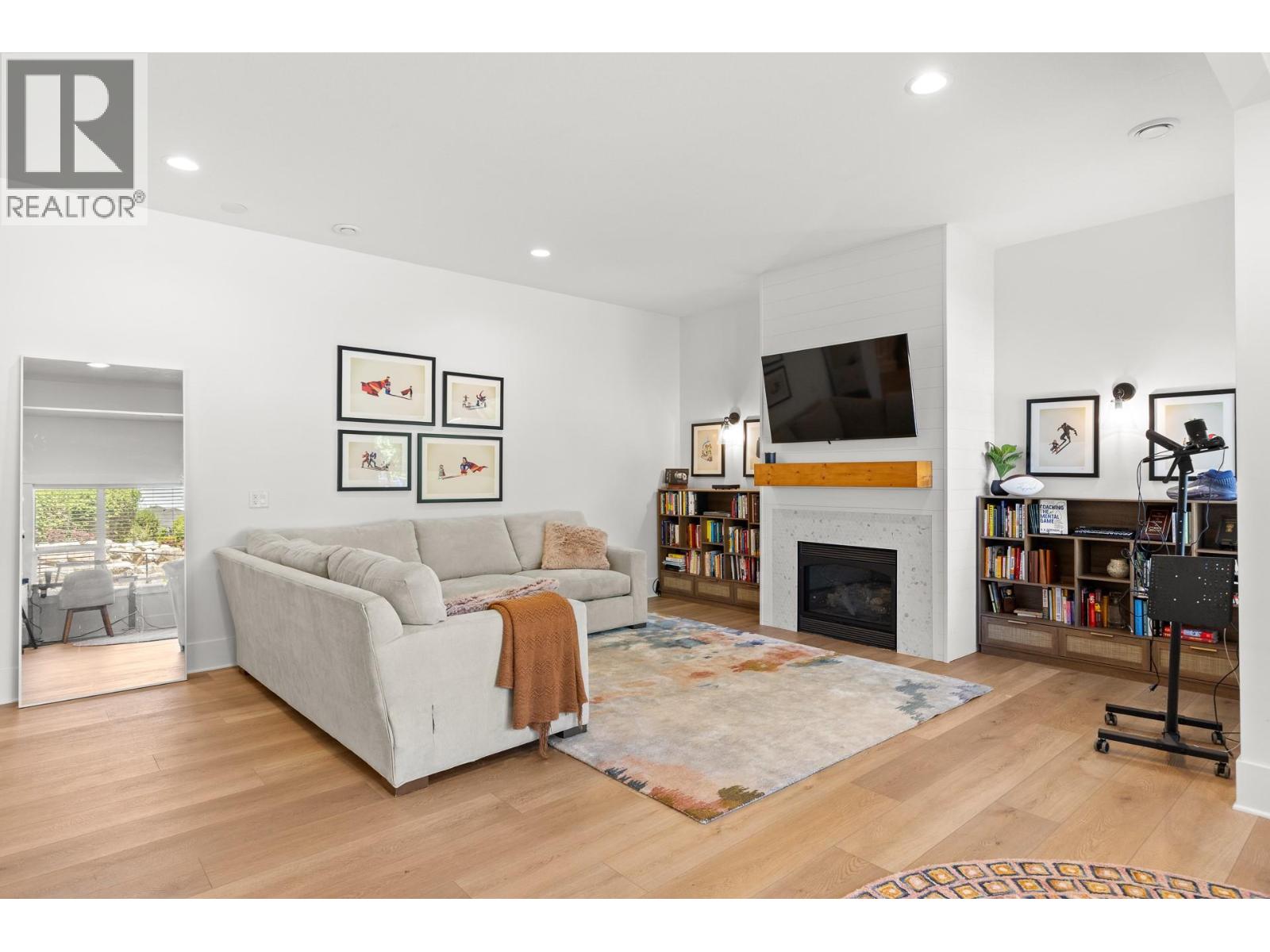 #128 515 Wren Place - 40
