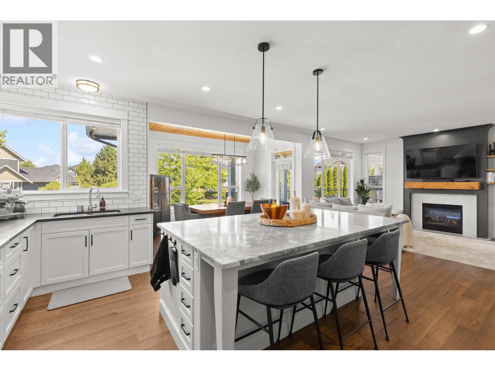 #128 515 Wren Place - 10