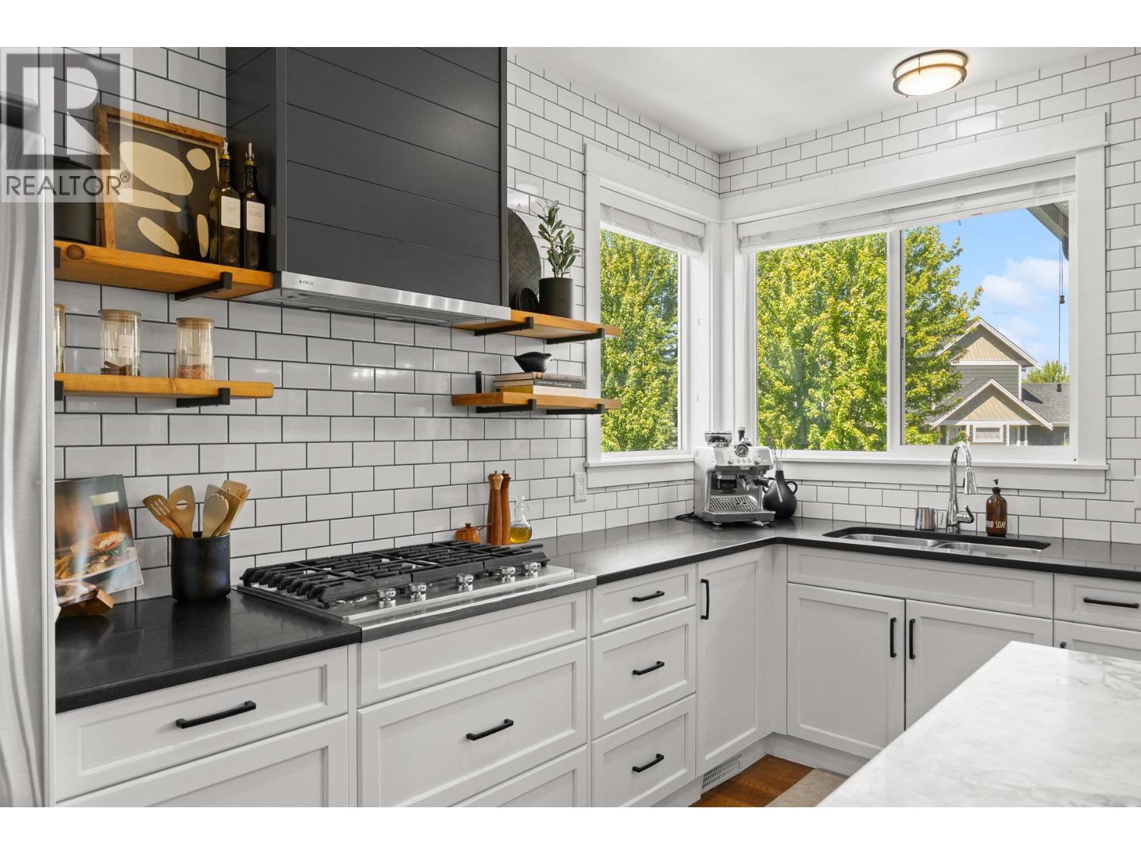 #128 515 Wren Place - 11