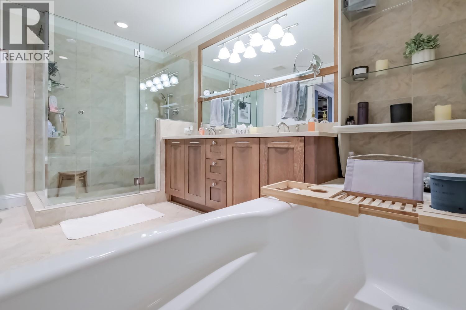 #1501 75 MARTIN Street - 13