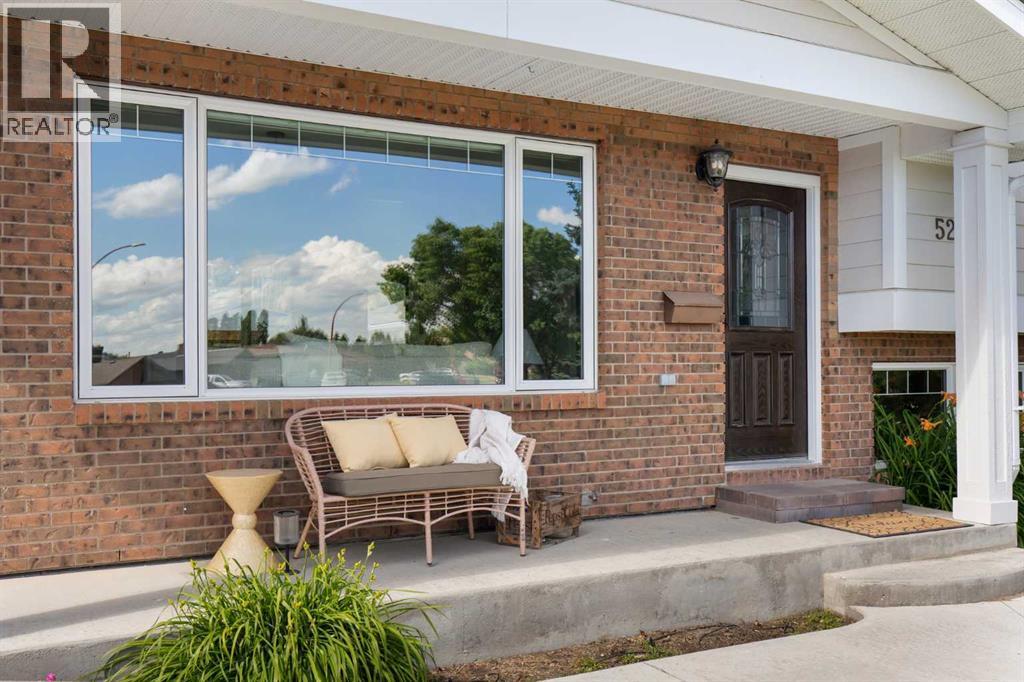 52 Cunliffe Crescent SE - photo 3