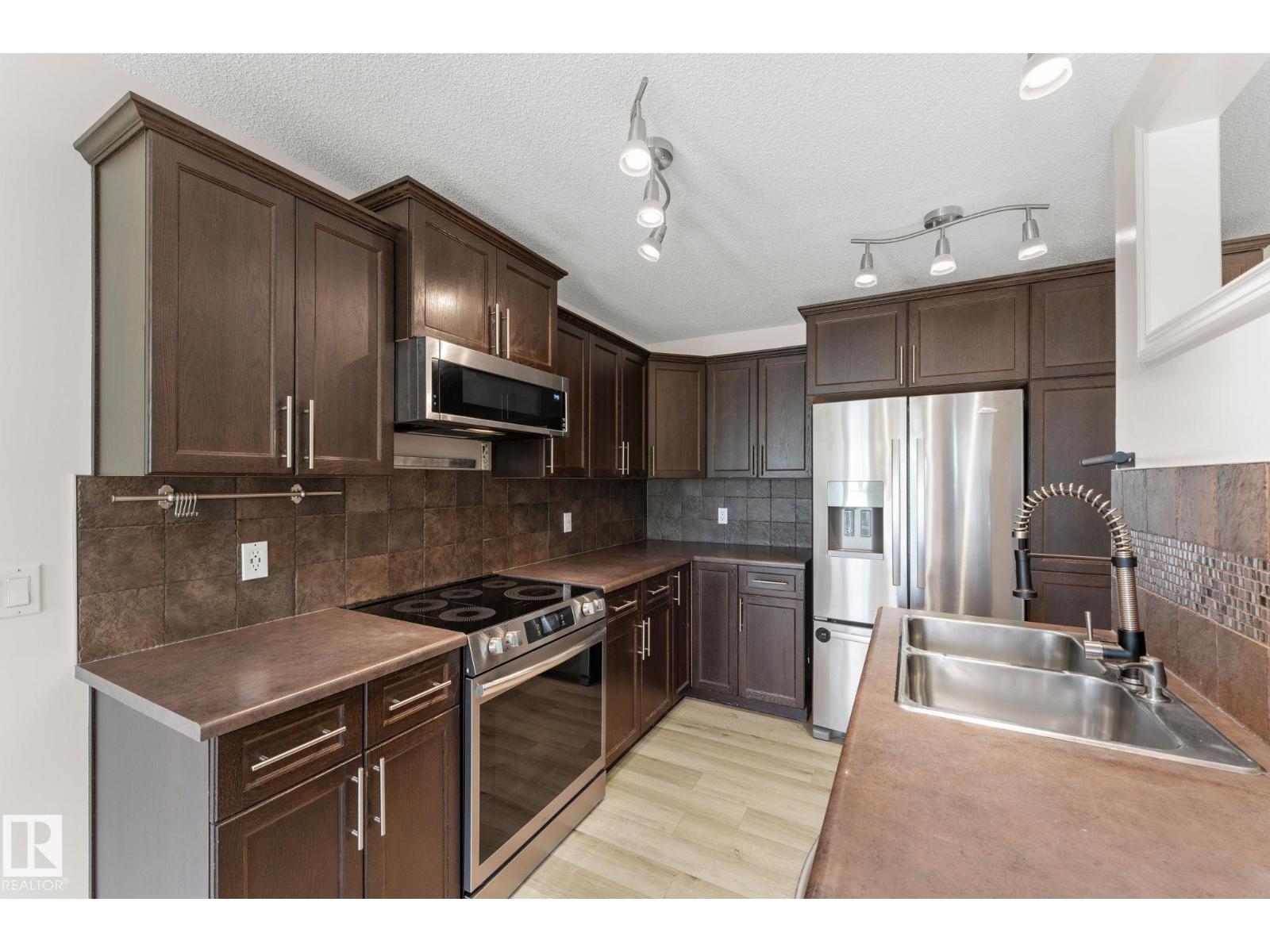 12523 171 AV NW - 15