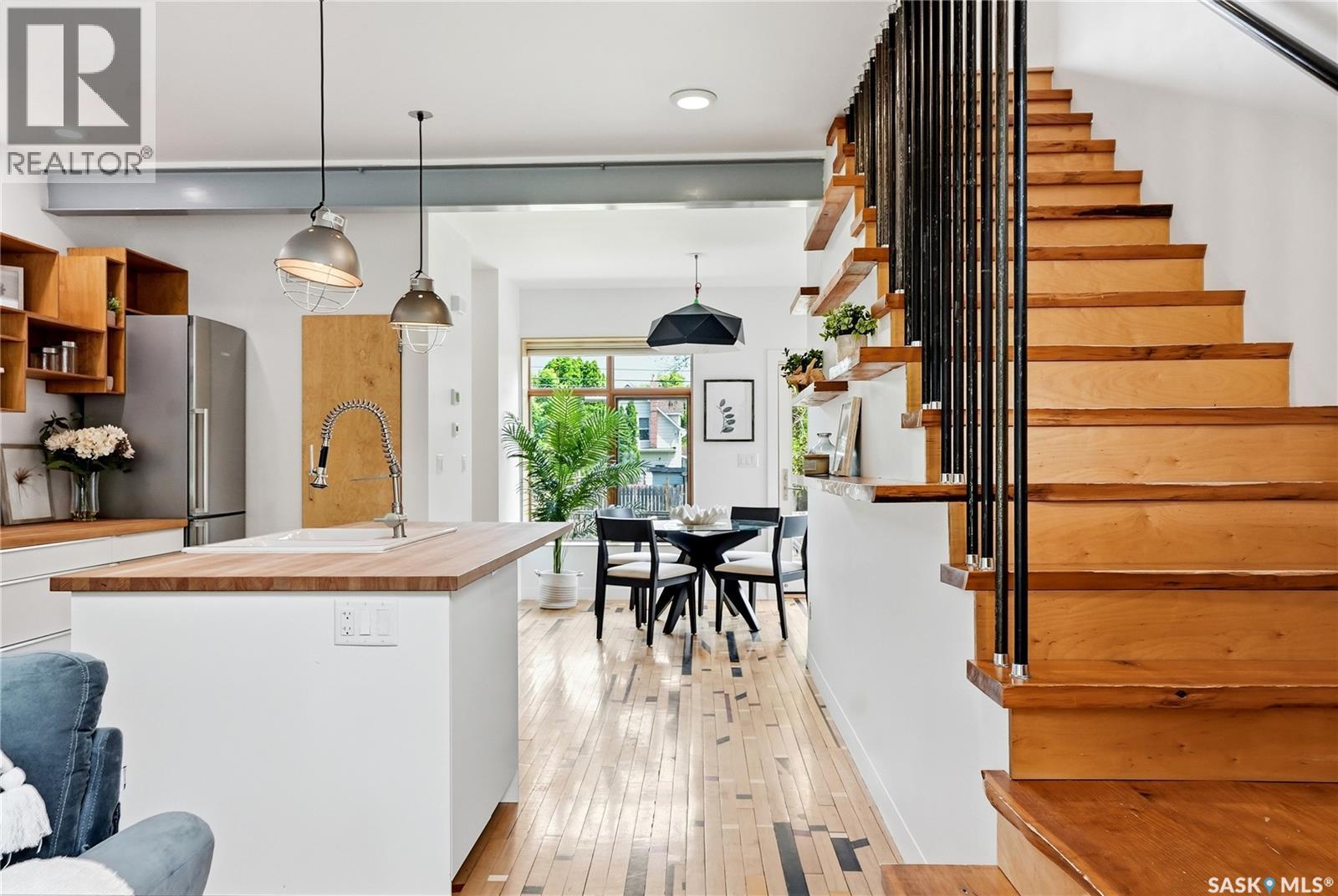 518 G AVENUE S — photo 11