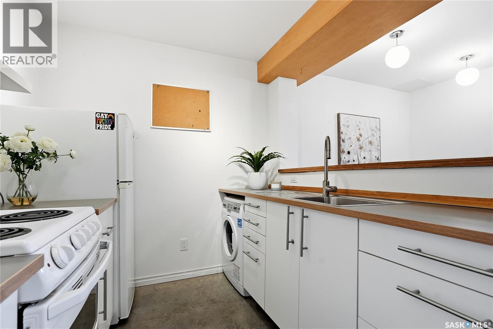 518 G AVENUE S — photo 41